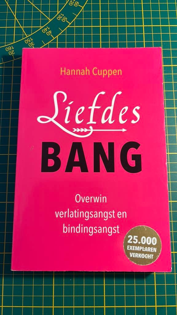 Liefdesbang boek van Hannah Cuppen, Boeken, Ophalen of Verzenden, Zo goed als nieuw, Hannah Cuppen