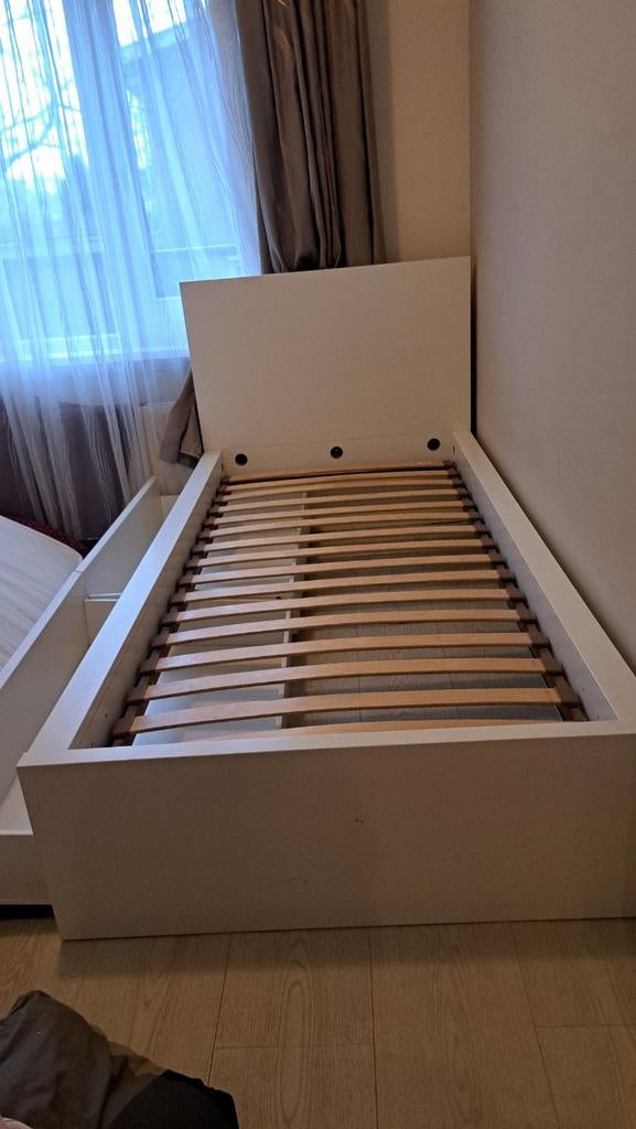 Wit eenpersoonsbed met lattenbodem IKEA, Huis en Inrichting, Slaapkamer | Bedden, Gebruikt, 90 cm, Eenpersoons, Wit