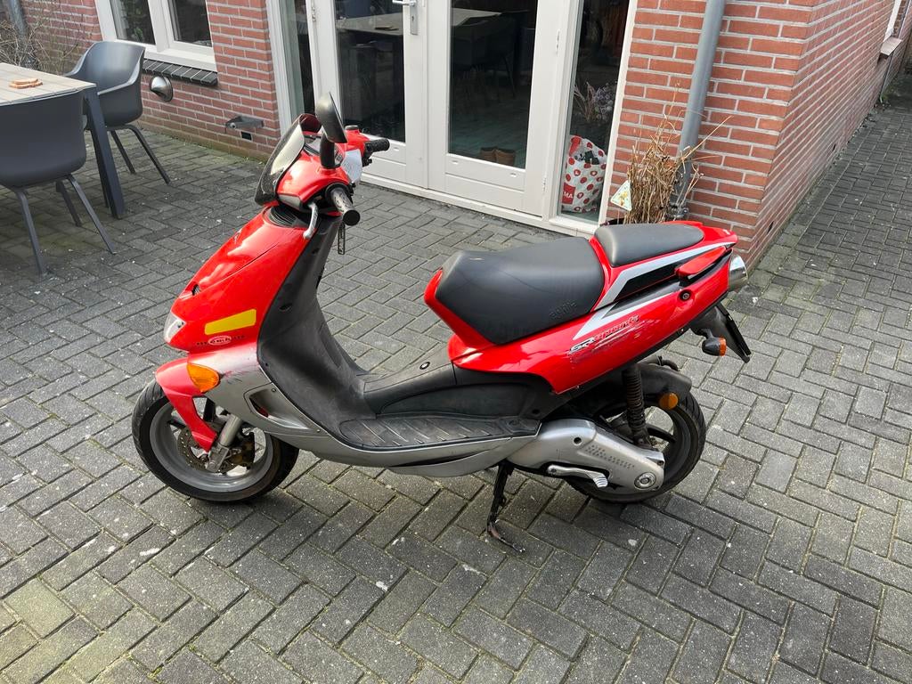 Aprilia SR 50 Scooter - Rood, Gebruikt, Ophalen, Tweetakt, Gebruikt, Maximaal 45 km/u