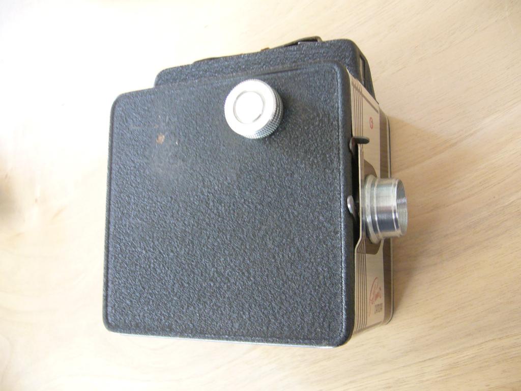 oude "box" camera fabr.FILMOR ???, Audio, Tv en Foto, Fotocamera's Analoog, Ophalen, Gebruikt, Compact, Overige Merken