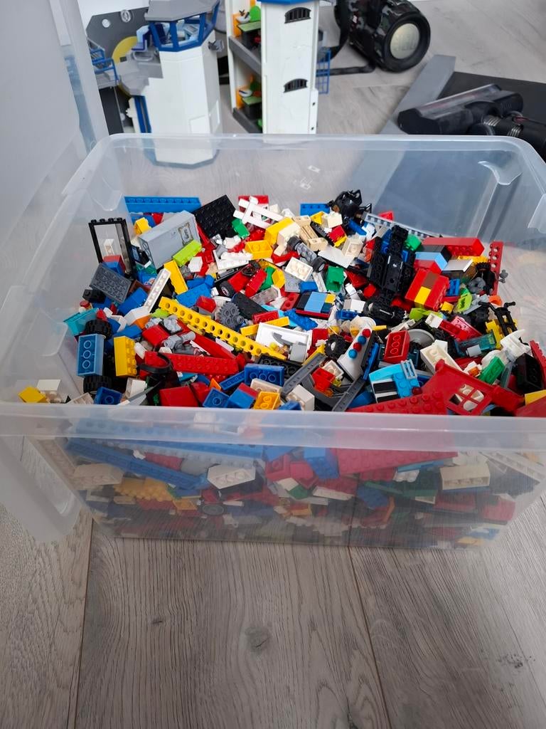 Grote bak met Lego blokken, Ophalen