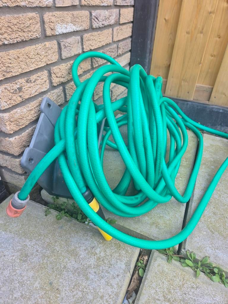 Groene tuinslang met wandhouder, Ophalen of Verzenden