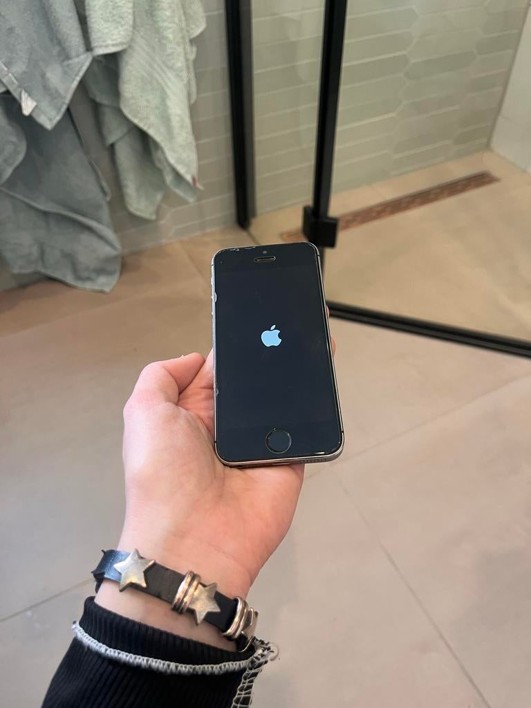 Werkende Apple iPhone 5S 32GB simlockvrij, Telecommunicatie, Mobiele telefoons | Apple iPhone, Gebruikt, Zwart, 32 GB, Ophalen of Verzenden