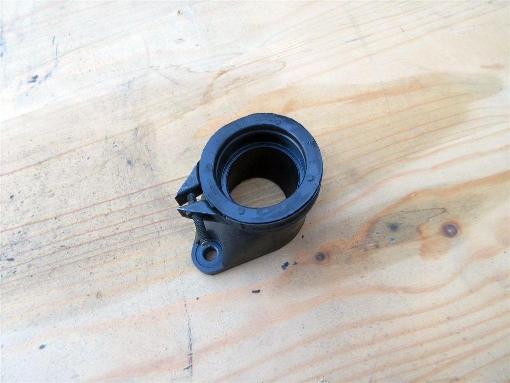Suzuki GSX600 inlaat rubber GSX 600 inlaatrubber inlaat kelk, Motoren, Ophalen of Verzenden