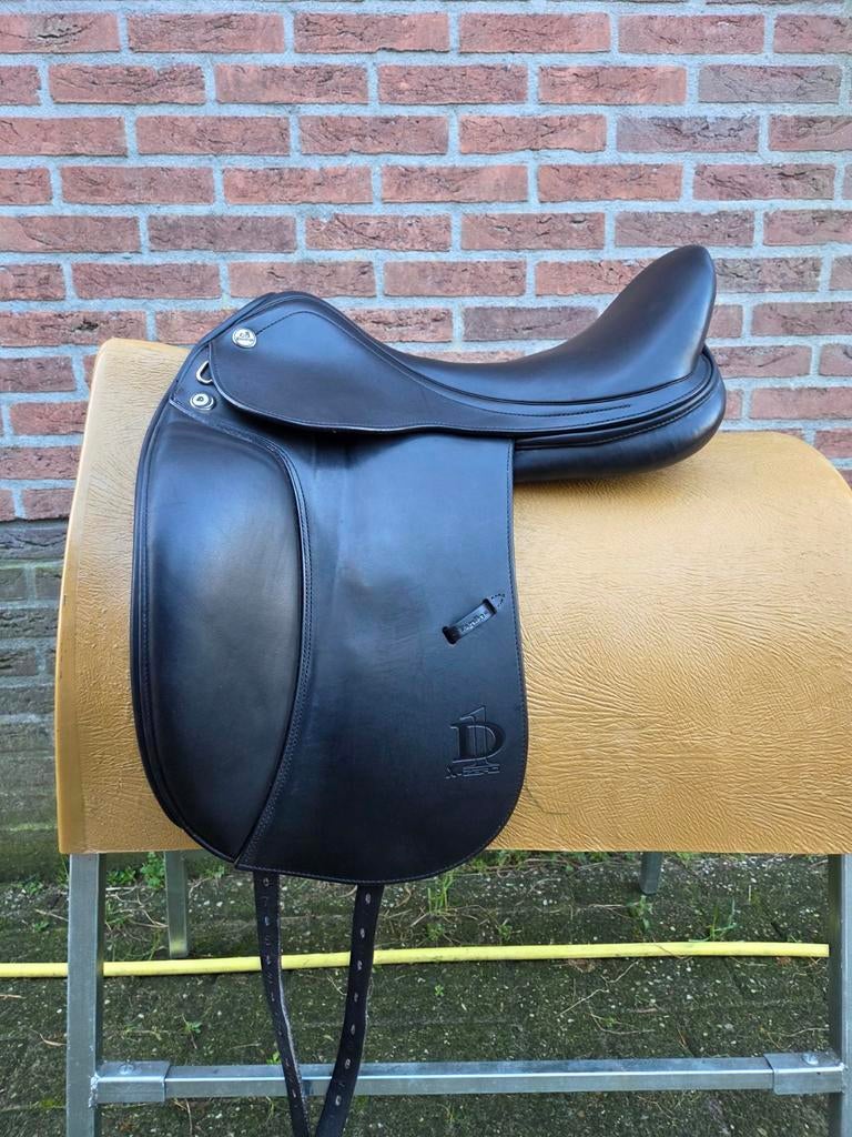 Nieuwe en zgan dressuurzadels, oa Erreplus,Prestige, Ainsley, Dieren en Toebehoren, Ophalen of Verzenden, Zo goed als nieuw, Dressuur