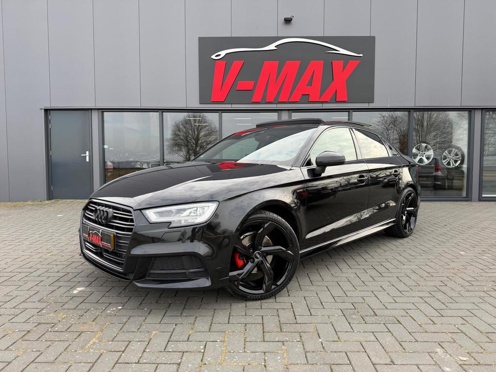 Audi A3 Limousine 1.5 TFSI 3X S-Line Pano ACC LaneAs Carplay, 4 cilinders, 150 pk, Leder en Stof, Zwart
