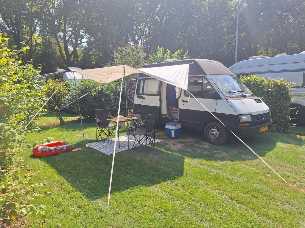 Renault trafic 1991 1.7 benzine nieuwe APK, Overige merken, Reservewiel, Tot en met 2, Handgeschakeld