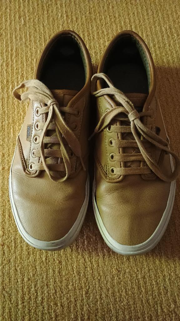 Vans sneakers in mooi beige leder maat 42,5, Kleding | Heren, Schoenen, Overige kleuren, Ophalen of Verzenden, Sneakers of Gympen