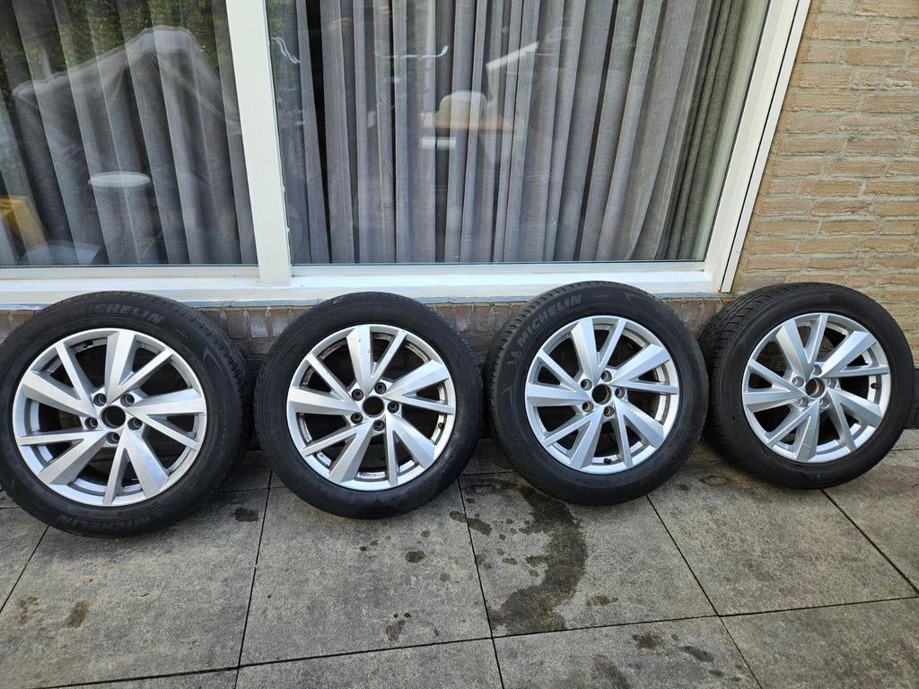 Velgen Audi Q2 215 55 R17, Auto diversen, Ophalen, Gebruikt