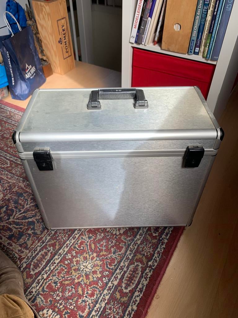 Gereedschapskoffer, Ophalen, Gebruikt