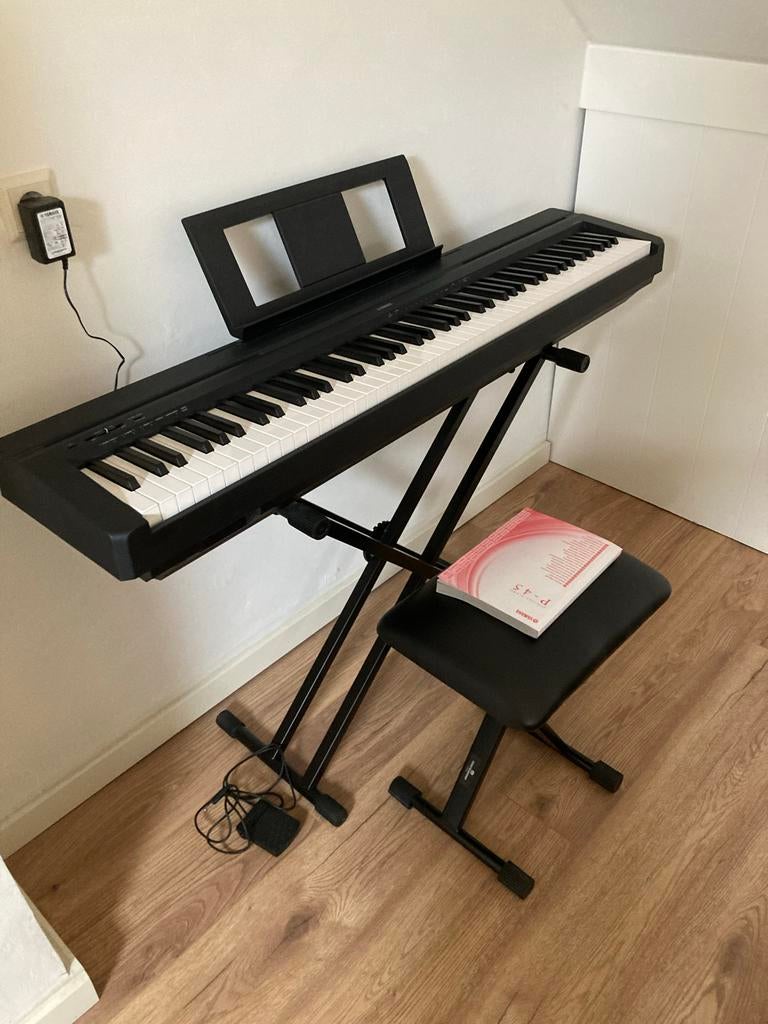 Yamaha P-45 Digitale Piano inclusief toebehoren, Muziek en Instrumenten, Keyboards, Ophalen, 88 toetsen, Yamaha, Zo goed als nieuw