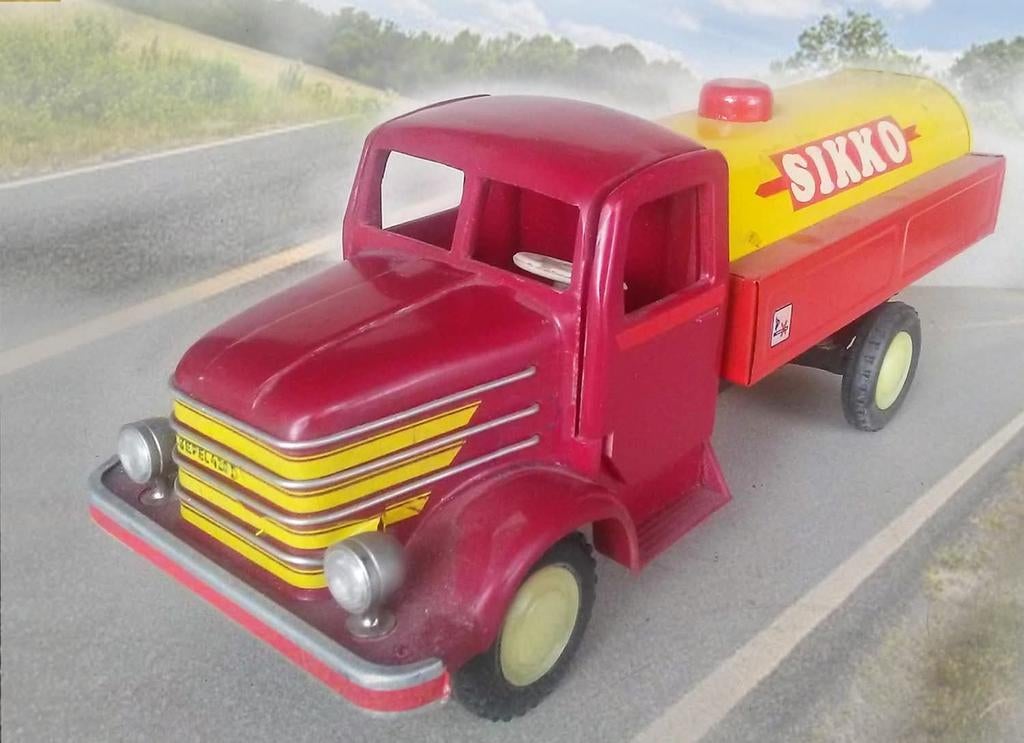 Ik zoek naar een speelgoed Vrachtwagen, Blikken  Speelgoed, Hobby en Vrije tijd, Modelauto's | 1:43, Ophalen of Verzenden, Overige merken