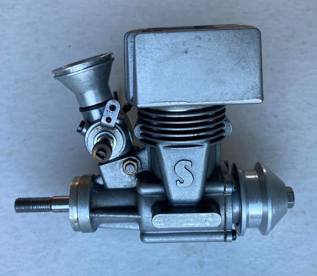 Vintage zeldzame Super Tigre S.21 buggy RS nitro motor, Hobby en Vrije tijd, Modelbouw | Radiografisch | Auto's, Gebruikt, Onderdeel