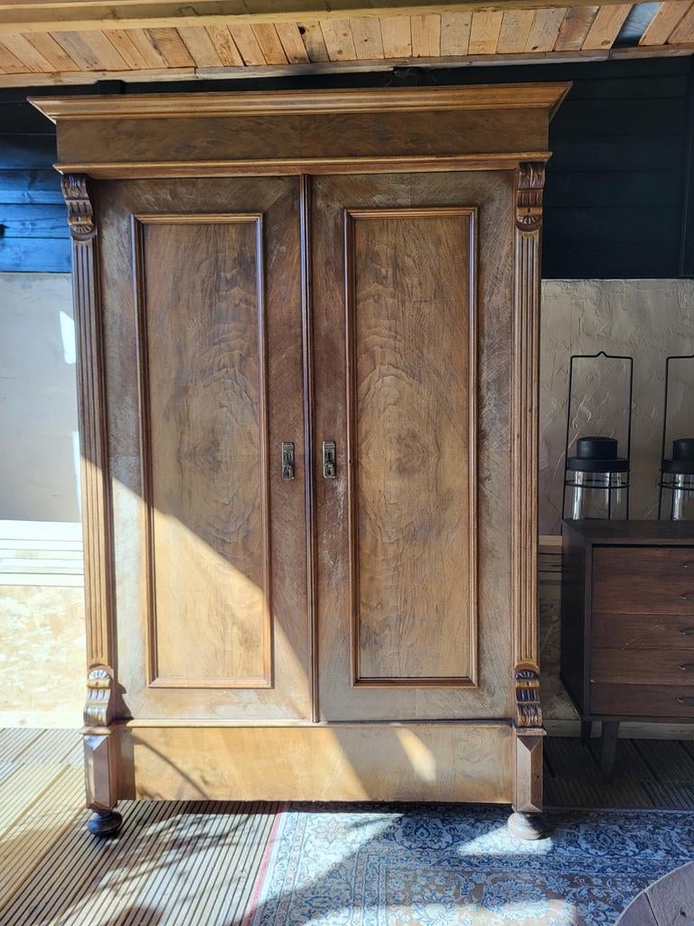 Prachtige zware oude kast., Ophalen