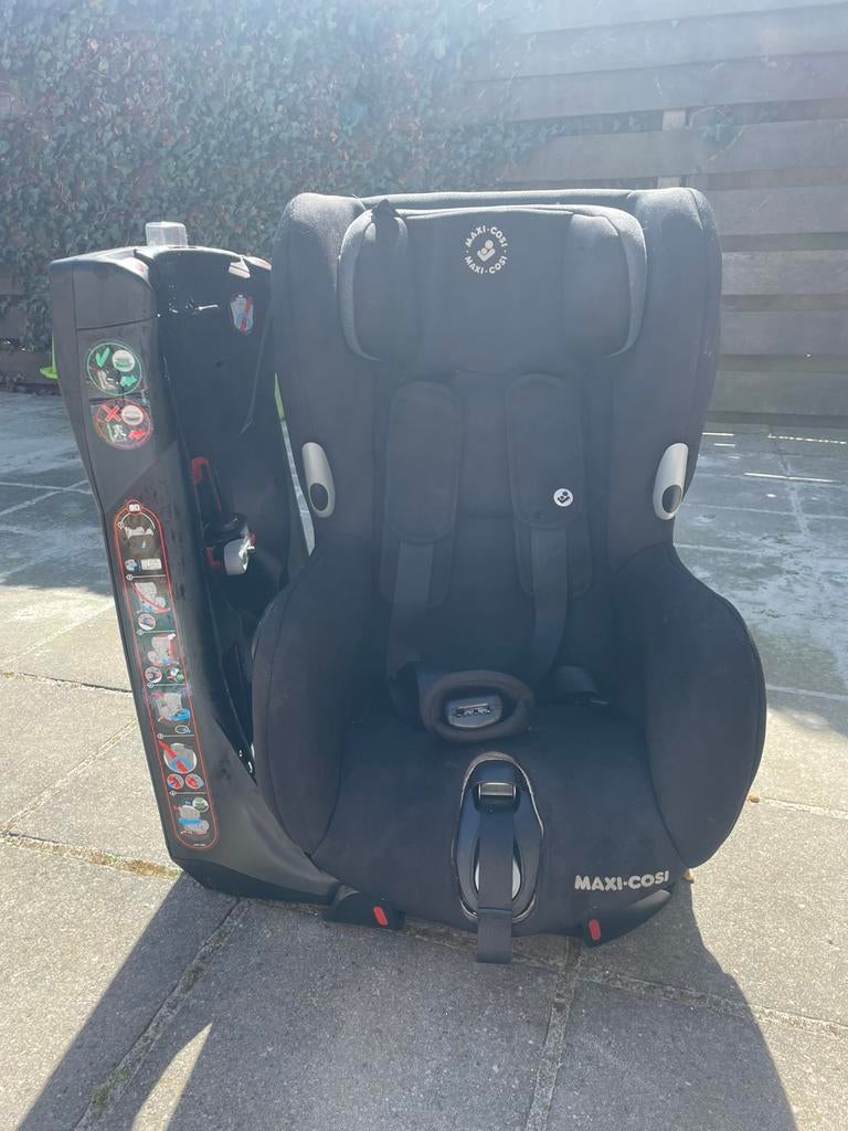 Maxi-Cosi Axiss autostoel draaibaar (9–18 kg) – zwart, Kinderen en Baby's, Autostoeltjes, Ophalen, 9 t/m 18 kg, Slaapstand, Maxi-Cosi