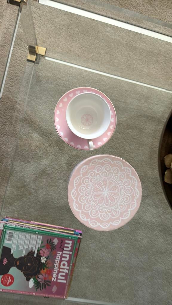 Riverdale kop en schotel in kadoverpakking - Nieuw, Nieuw, Ophalen of Verzenden, Overige stijlen, Kop(pen) en/of Schotel(s)