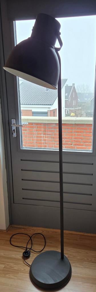 IKEA HEKTAR vloerlamp, Huis en Inrichting, Lampen | Vloerlampen, Ophalen, Zo goed als nieuw, 150 tot 200 cm