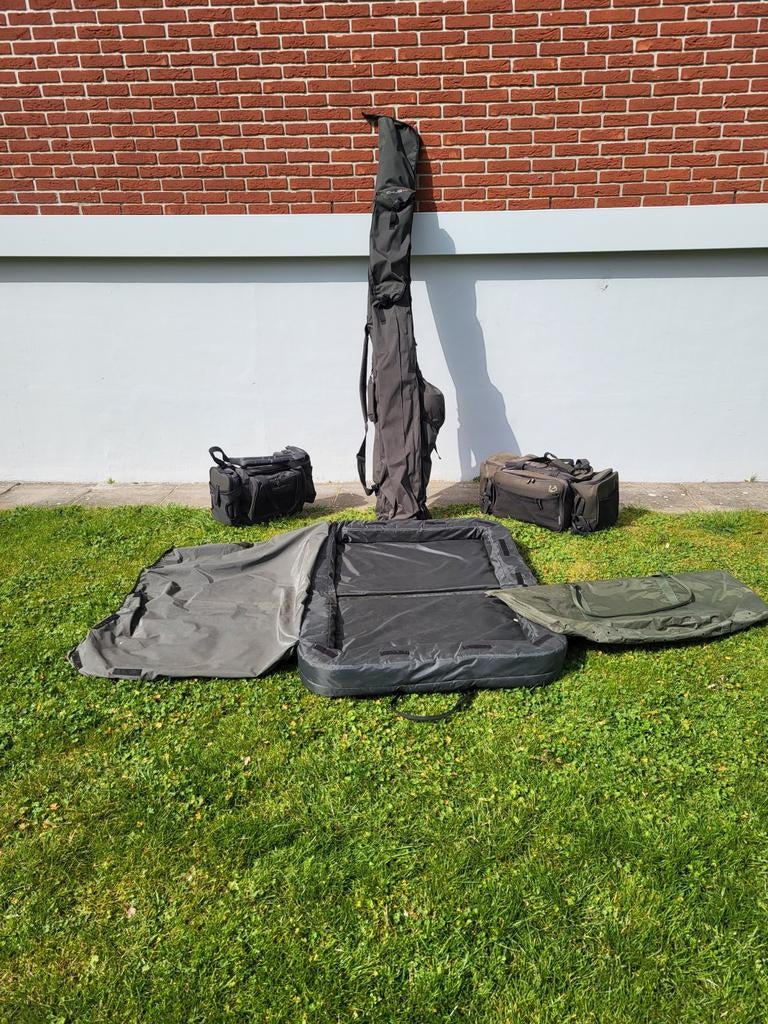 Chub 6 hengels karperset shimano  molen  schepnet tassen, Watersport en Boten, Hengelsport | Karpervissen, Ophalen of Verzenden