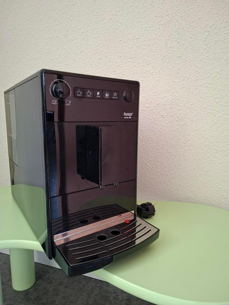 Melitta Purista Pure Black Z.G.A.N, Witgoed en Apparatuur, Koffiezetapparaten, Ophalen, Afneembaar waterreservoir, Espresso apparaat