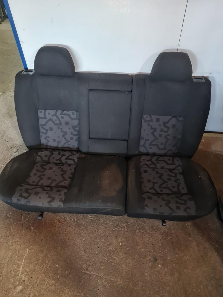 Achterbank golf 4, Ophalen