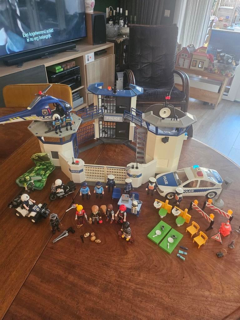 Playmobil grote politieset bestaande uit diverse sets., Ophalen of Verzenden, Gebruikt, Complete set
