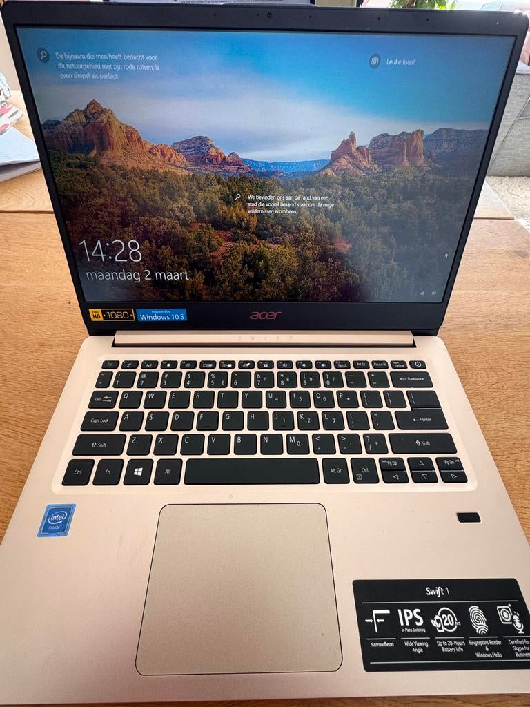 Acer Swift 1 laptop - Weinig gebruikt, incl. oplader, Ophalen, Qwerty, Minder dan 2 Ghz, 14 inch