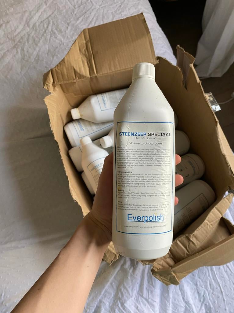 12x Steenzeep vloerverzorging Everpolish 1 liter, Minder dan 5 liter, Ophalen, Nieuw, Wit