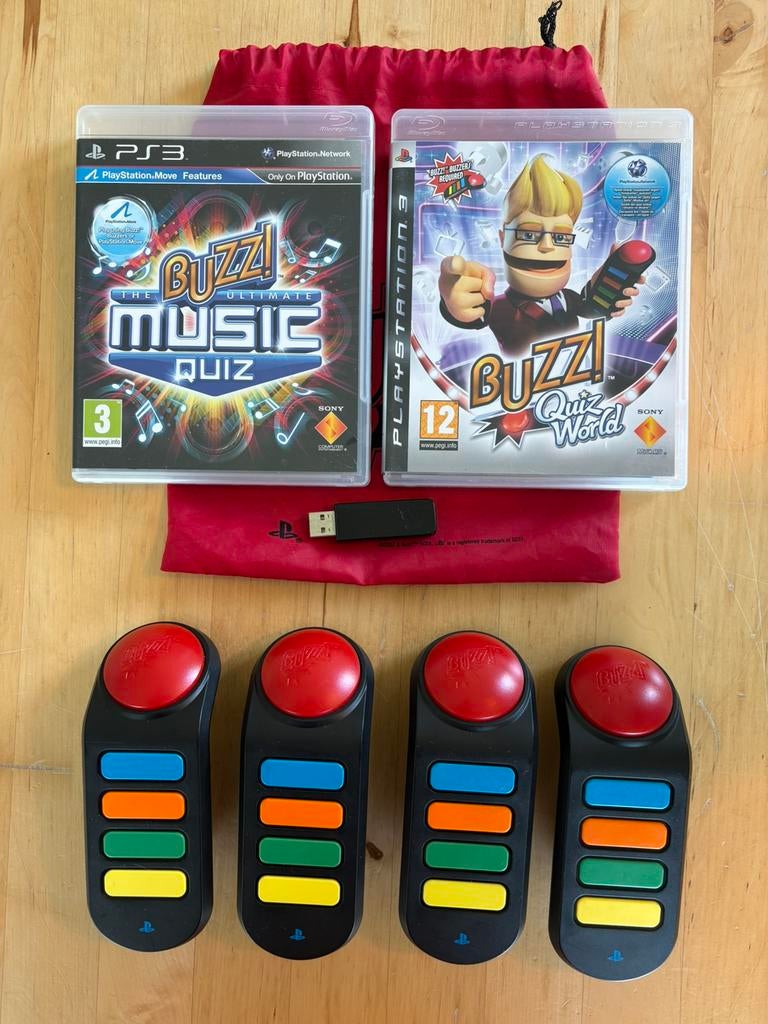 Buzz Quiz World + Music Quiz + 4 Buzzers, Puzzel en Educatief, Ophalen of Verzenden, Zo goed als nieuw, 3 spelers of meer