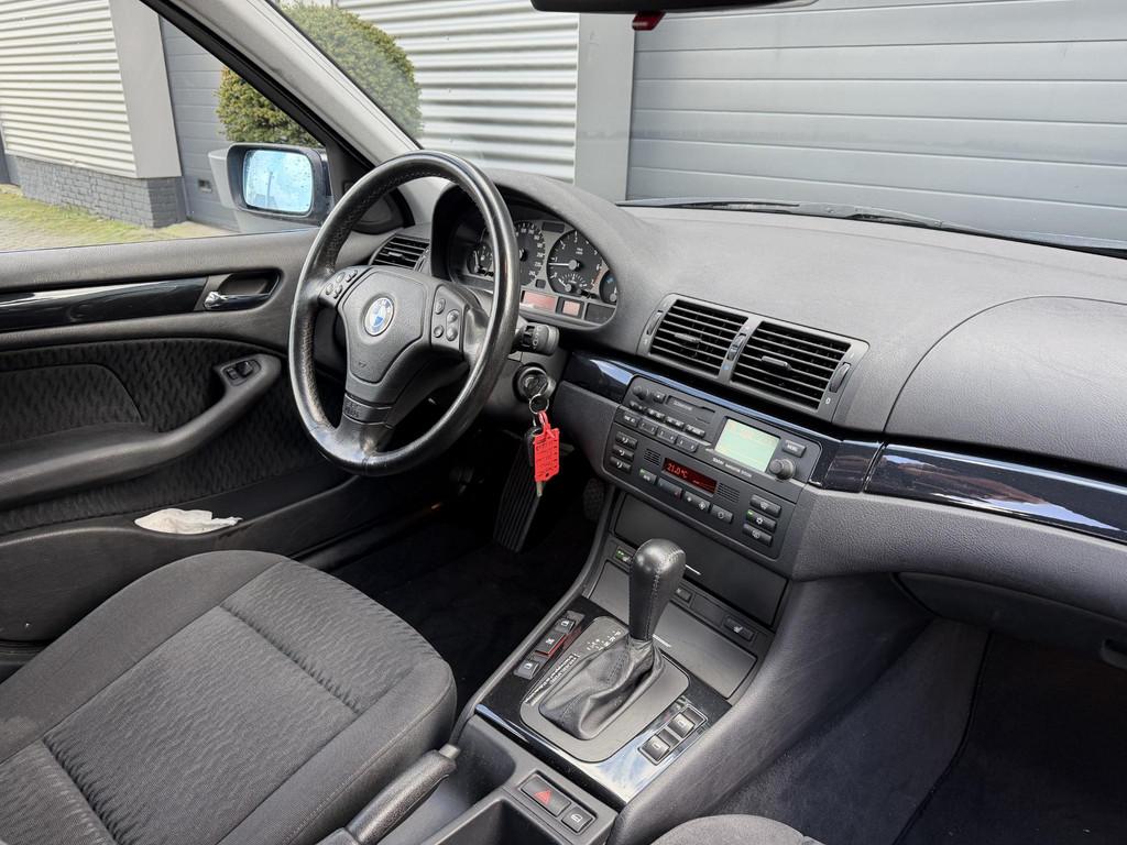 BMW 3-serie 320i Executive | Cruise Control | Climate Contro, Automaat, Achterwielaandrijving, Gebruikt, 150 pk