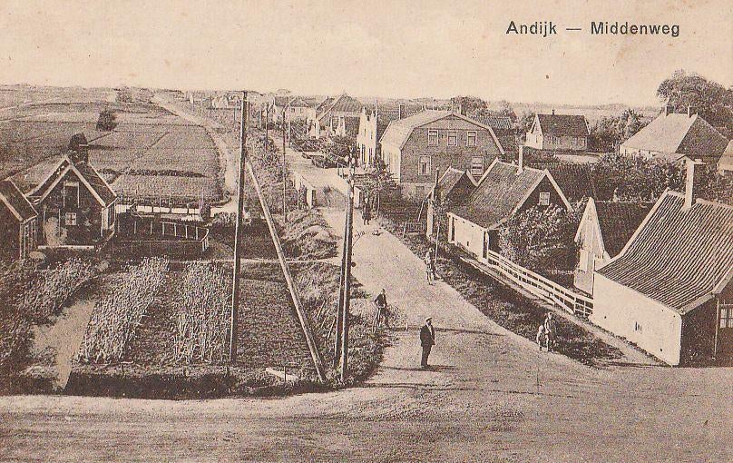 Kaart 009 Andijk Oost, Middenweg, Ophalen of Verzenden, Ongelopen, Noord-Holland
