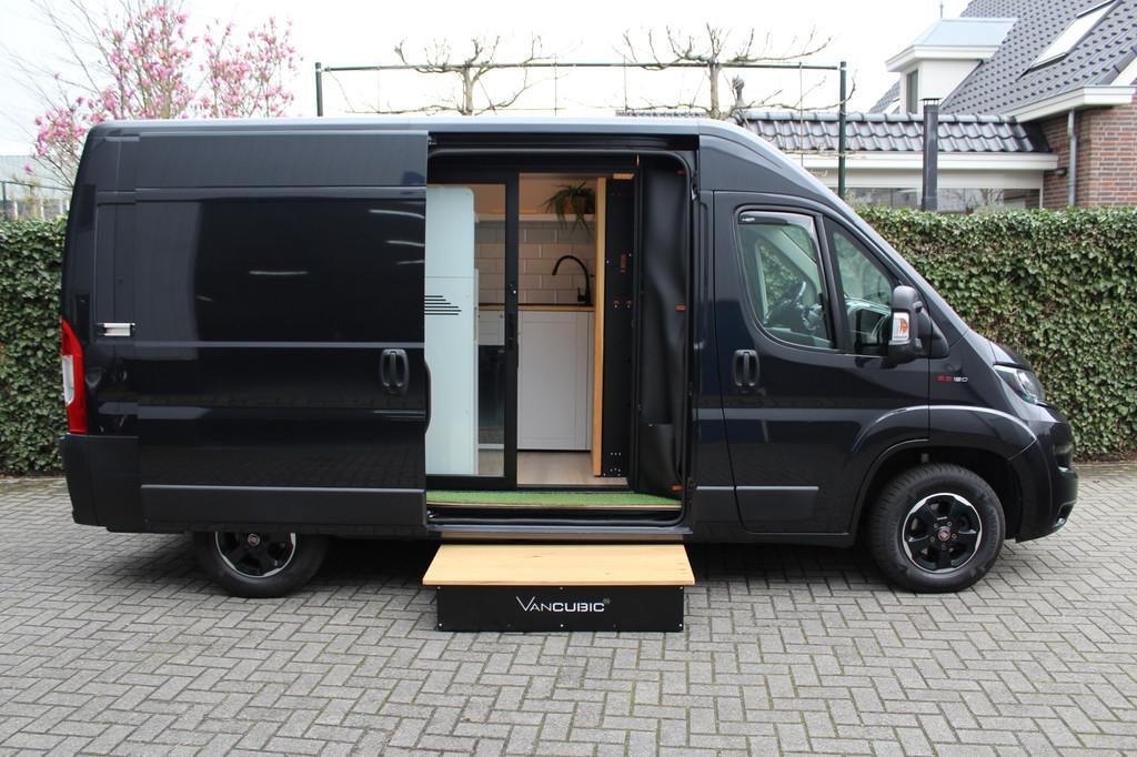 Fiat Ducato 30 2.3 MultiJet 120PK Euro6 L2H2 Buscamper - Van, Voorwielaandrijving, Gebruikt, 2500 kg, Zwart