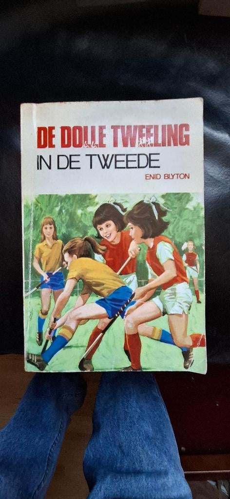 Enid Blyton - De dolle tweeling, Boeken, Ophalen of Verzenden, Gelezen