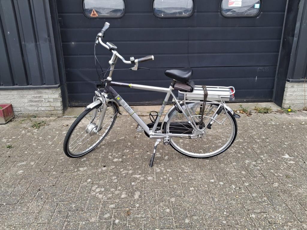 Elektrische herenfiets – betrouwbaar en rijklaar, Fietsen en Brommers, Elektrische fietsen, Ophalen of Verzenden, Gebruikt, 50 km per accu of meer