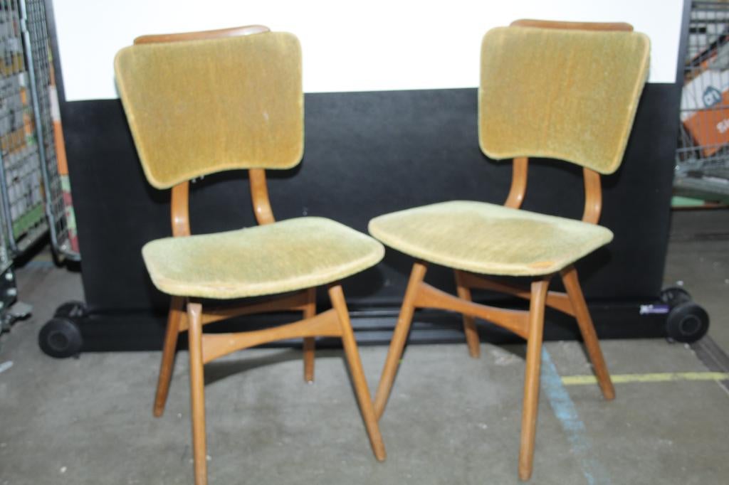 C16 Twee Jaren 60 Eetkamerstoelen Opknappers, Ophalen
