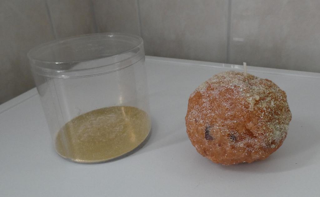 Oliebol kaars, Ophalen, Overige materialen, Nieuw, Kandelaar