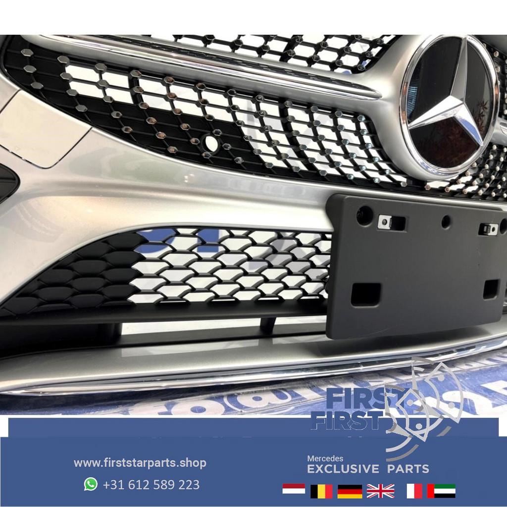 W118 C118 AMG LINE VOORBUMPER ZILVER GRIJS Mercedes 2018-202, Gebruikt, -, Voor, Ophalen of Verzenden