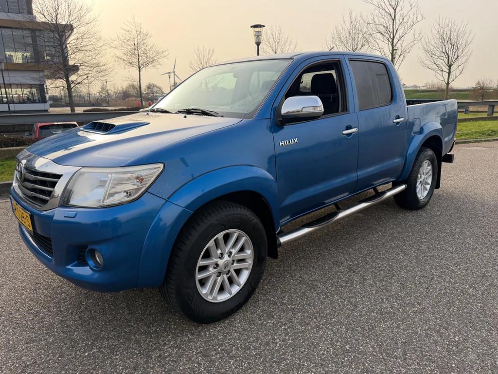 Toyota Hilux 3.0 D-4D 4x4 Automaat Airco Navi Trekhaak, Auto's, Toyota, Automaat, Euro 5, Gebruikt, 4 cilinders