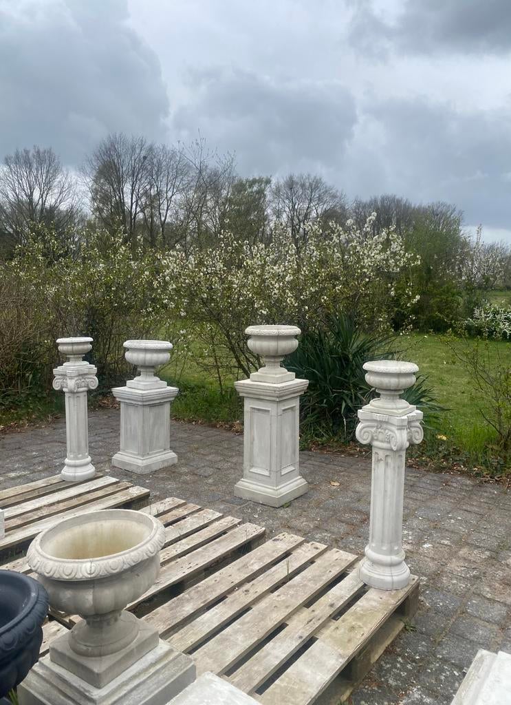 massief Betonnen staanders en betonnen bloembakken -, Tuin en Terras, Bloembakken en Plantenbakken, Ophalen, Rond, Nieuw, 60 tot 100 cm