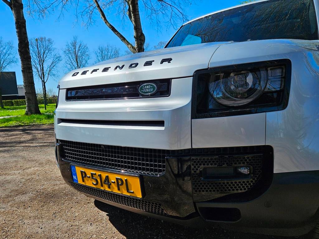 Land Rover Defender 110 2.0 P400e 110 ACC/PANO/LEDER/BTW, Automaat, Gebruikt, 4 cilinders, 38 km/l