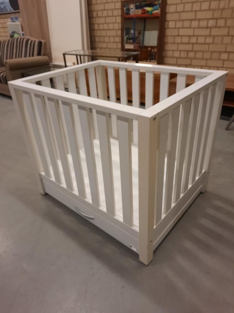 Solide TWF box met onderlade, Kinderen en Baby's, Boxen, Gebruikt, Rechthoekig, In hoogte verstelbaar, Lade, Ophalen of Verzenden