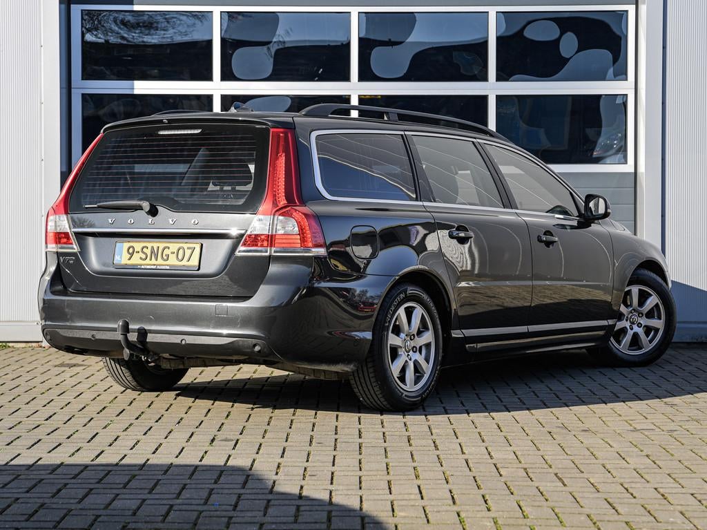 Volvo V70 1.6 D2 Kinetic | Automaat | Navi | Climate control, Auto's, Stof, Zwart, 4 cilinders, Diesel