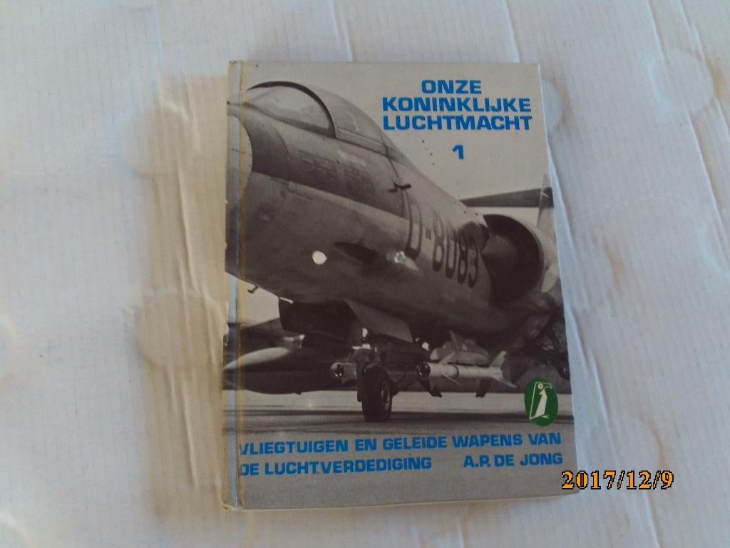 2 alkenreeks boekjes onze koninklijke luchtmacht - a.de jong, Ophalen of Verzenden, Gelezen, Vliegtuig
