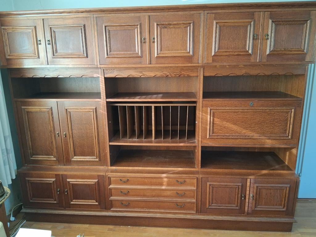 Gratis ophalen: robuust eiken wandmeubel - 2.55x1.95x0.57m, Huis en Inrichting, Ophalen, 250 tot 300 cm, Gebruikt, Met deur(en)