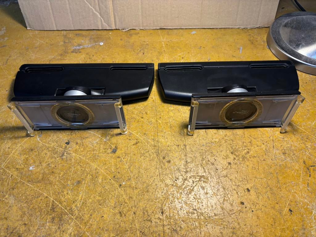 Te koop: 2 auto ipad houders “Vogels”, Auto diversen, Auto-accessoires, Ophalen of Verzenden, Zo goed als nieuw