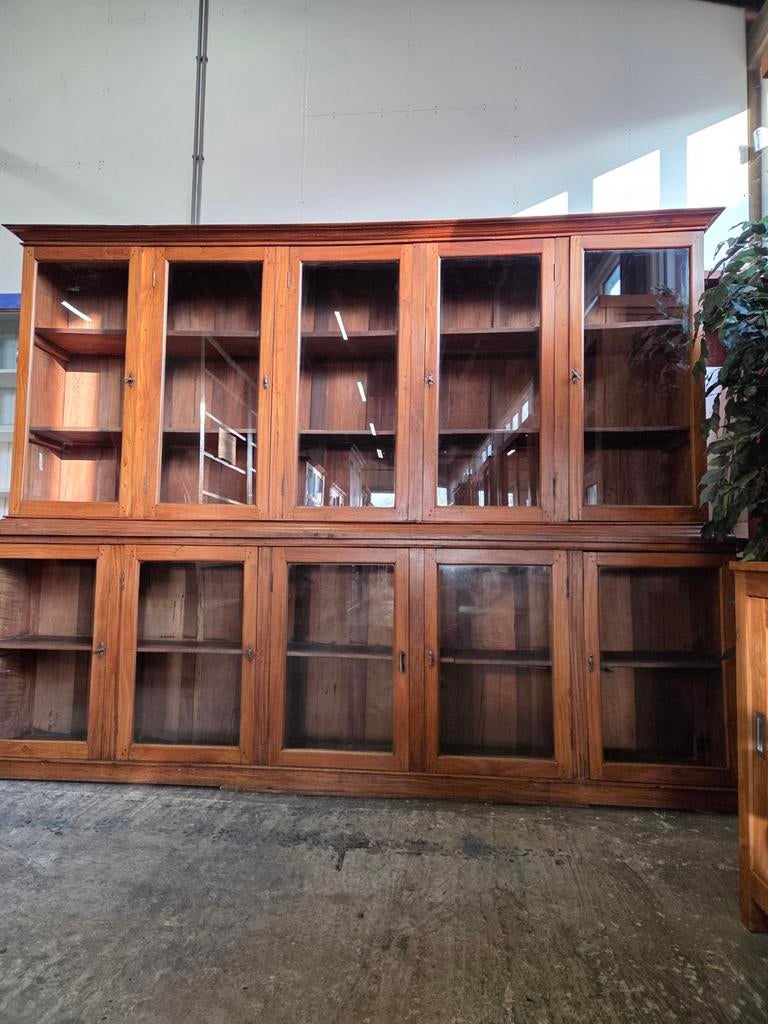 Prachtige originele winkelkast ~ apothekerskast ~vitrinekast, Ophalen