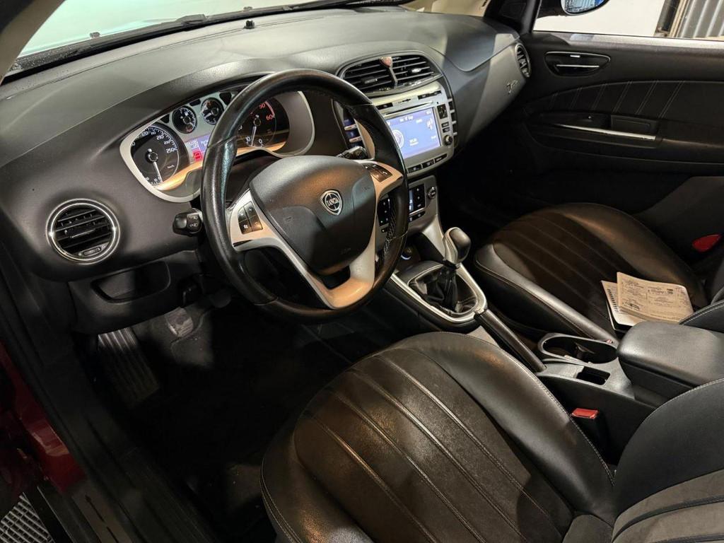 Lancia Delta 1.9-16V Twin-Turbo nieuweapk,2eigenaar, airco,, Voorwielaandrijving, Euro 5, Gebruikt, Parkeersensor