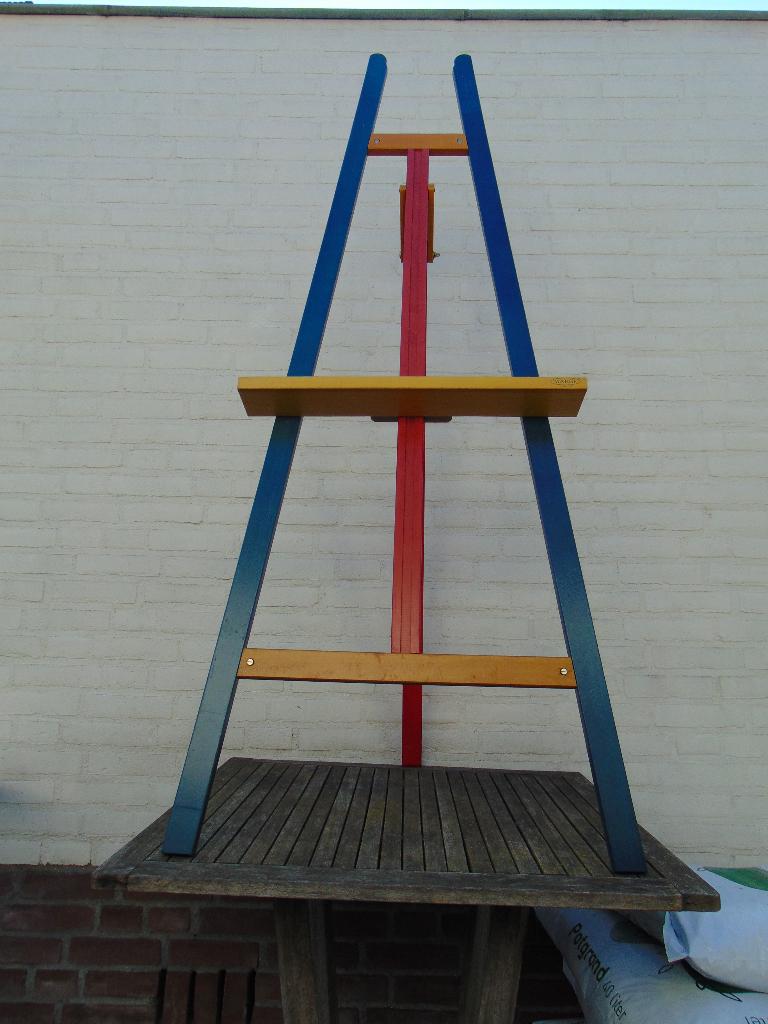 Mabef houten expositie ezel, Ophalen, Zo goed als nieuw, Ezel