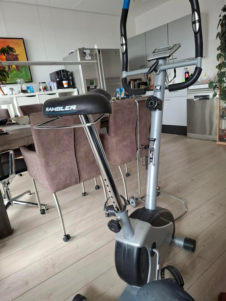 Rambler Hometrainer - Uitstekende Staat, Sport en Fitness, Ophalen, Gebruikt, Metaal, Benen