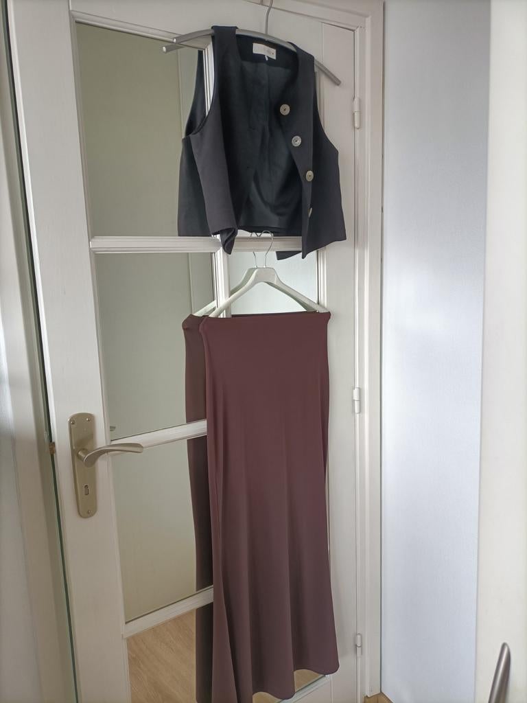 Kleding set van gilet Zara m S en rok Zara m M, Ophalen of Verzenden, Zo goed als nieuw, Maat 38/40 (M)