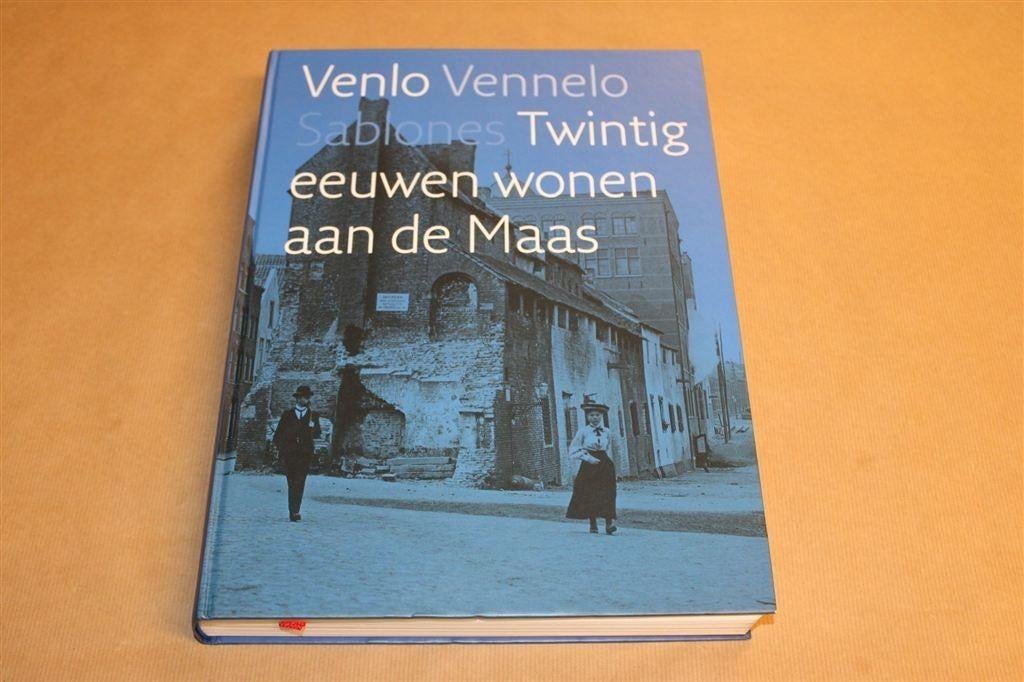 De geschiedenis van Venlo — 2000 jaar stadsgeschiedenis, Ophalen of Verzenden, Zo goed als nieuw